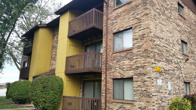 Primary Photo - 1249 Cunningham Dr