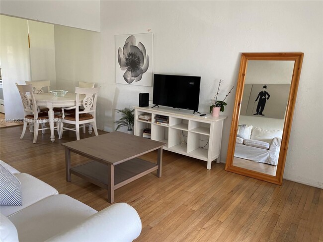 Foto del edificio - 1011 9th St