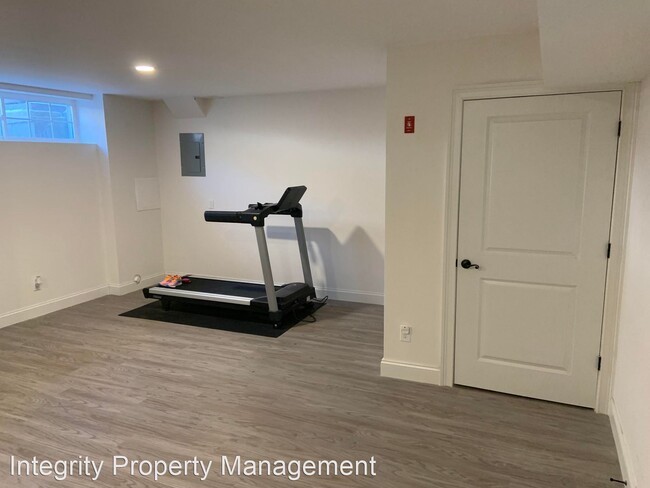 Foto del edificio - 3 br, 2.5 bath House - 909 Evergreen Court