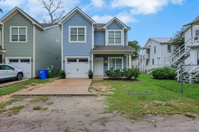 Building Photo - Spacious 3BR House in Wilmington - Newer C...