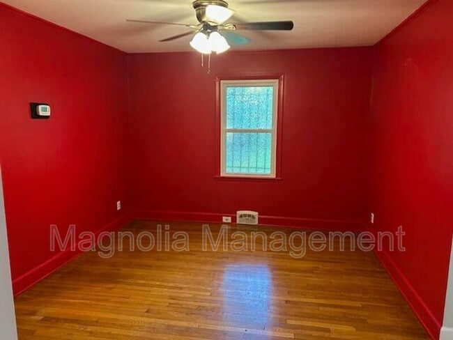 Building Photo - 437 Norvell St