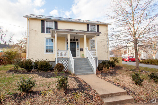 Building Photo - 205 Douglas Avenue