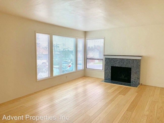 Building Photo - 4 br, 2 bath House - 4612 Reinhardt Dr.