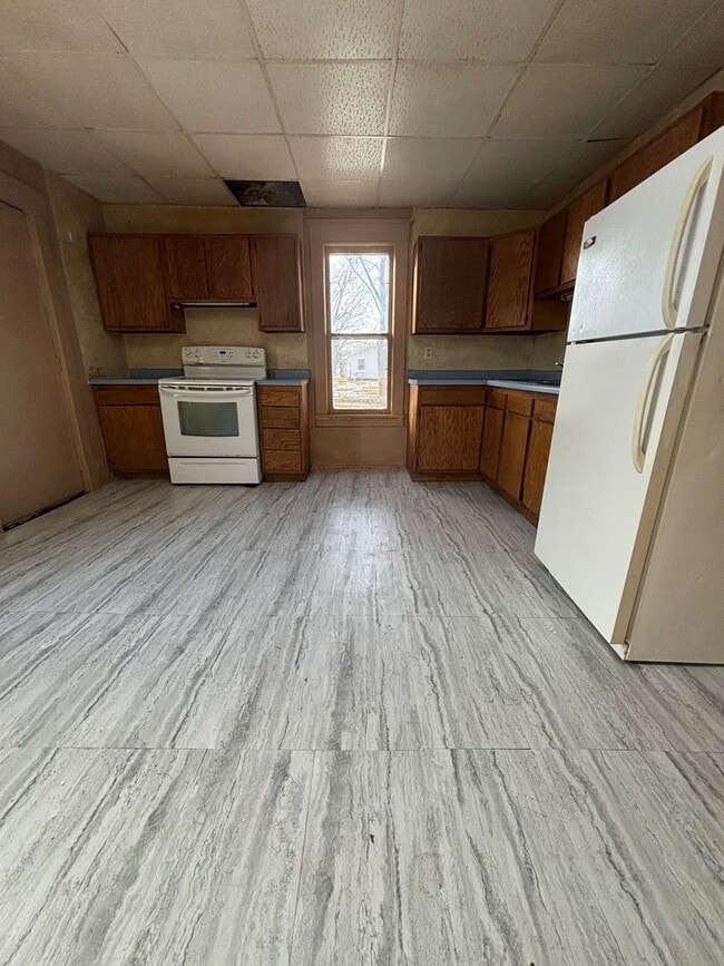 Building Photo - 2 Bedroom duplex for rent in Waterloo