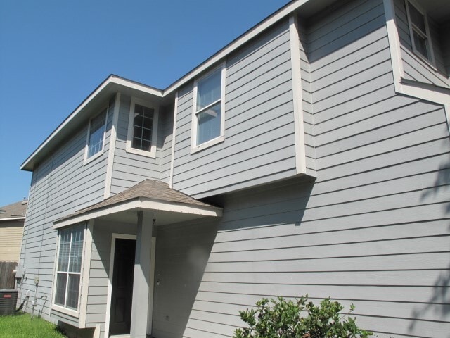 Building Photo - 14426 Fairbuff Ln