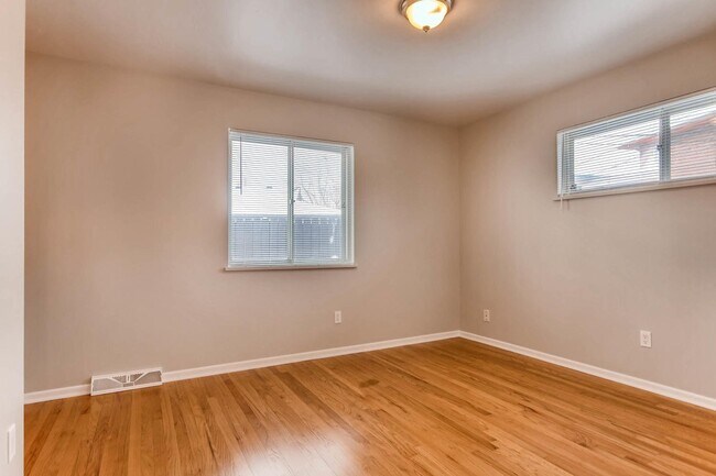 Building Photo - 5250 Meade St