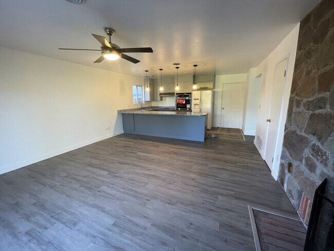 Foto del edificio - Updated Folsom Home Available September 5th