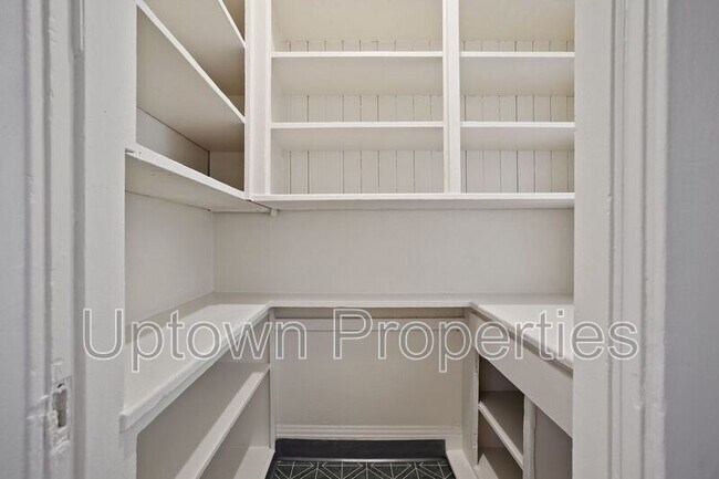 Foto del edificio - 5921 NW St Helens Rd