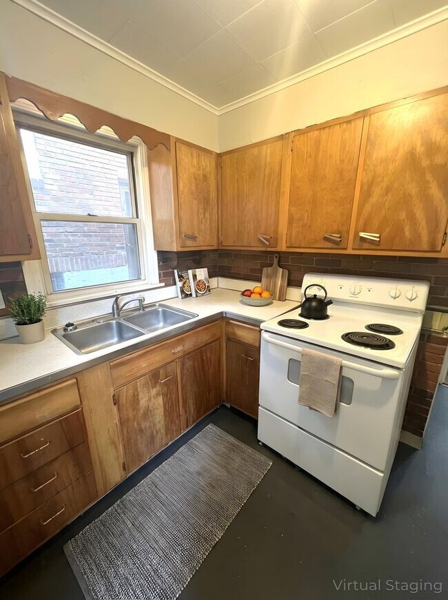 Foto del edificio - 3 Bed / 1 Bath Townhouse in Clairton