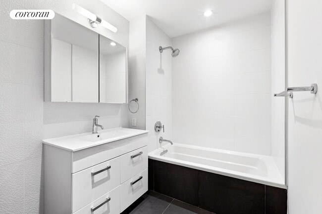 Building Photo - 247 N 7th St