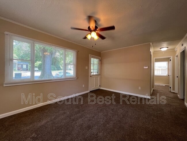 Building Photo - 3583 Sunrise St