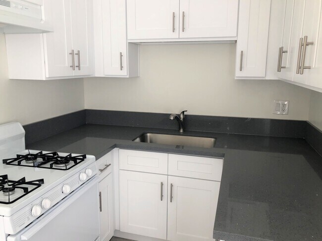 Foto del edificio - 585 E Washington Blvd