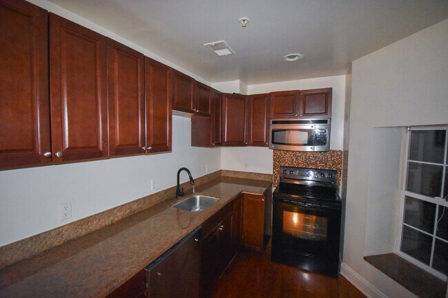 Foto del edificio - 13 S St NE