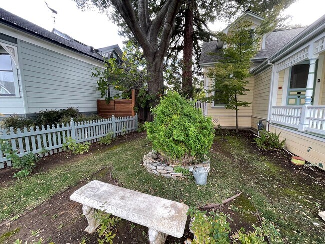 Building Photo - Available - Home in the Almond Grove Neigh...