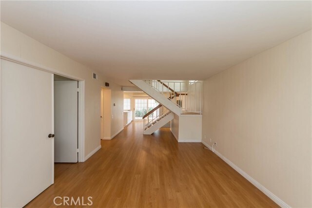 Foto del edificio - 581 Charwood Ct