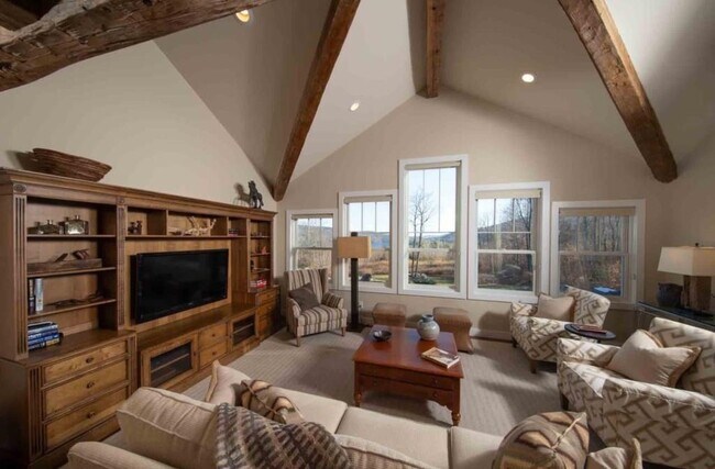 Building Photo - 119 Greystone Ln