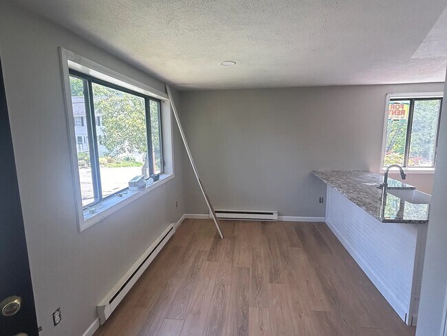 Building Photo - 46 Naples Rd