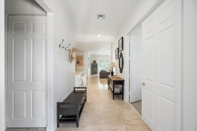 Foto del edificio - 2910 Twin Oaks Way