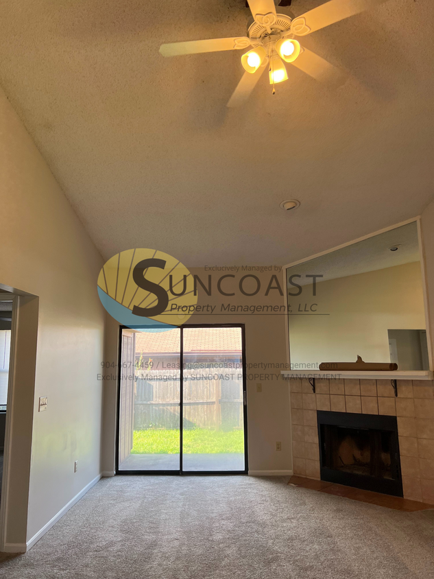 Primary Photo - Beautiful 2BR/2BA apartment for rent on Je...