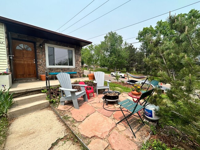 Foto del edificio - $0 DEPOSIT OPTION. Quaint 2 Bed, 1 Bath Ra...
