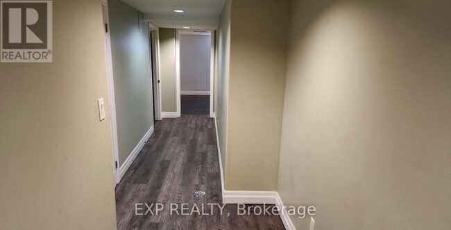 Building Photo - 16 Galewood Dr