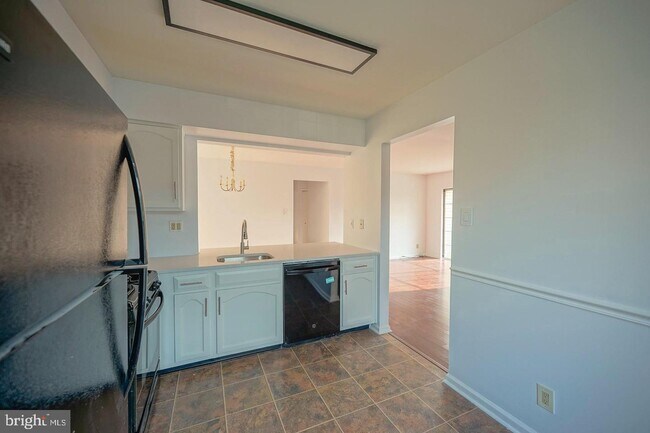 Building Photo - 3102B Limestone Way