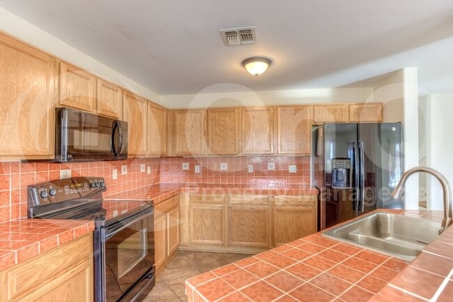 Building Photo - 789 W Firehawk Dr