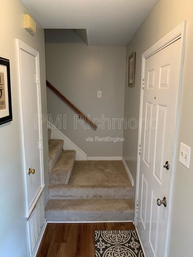 Foto del edificio - 1703 Danhurst Dr