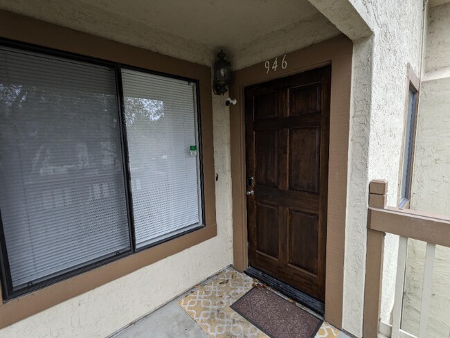 Building Photo - 946 Cherry Glen Terrace