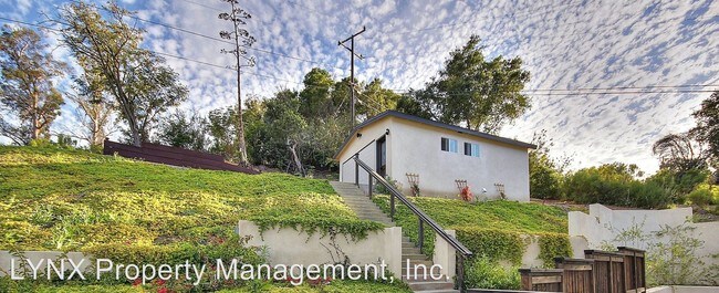 Building Photo - 305 Sherman Rd