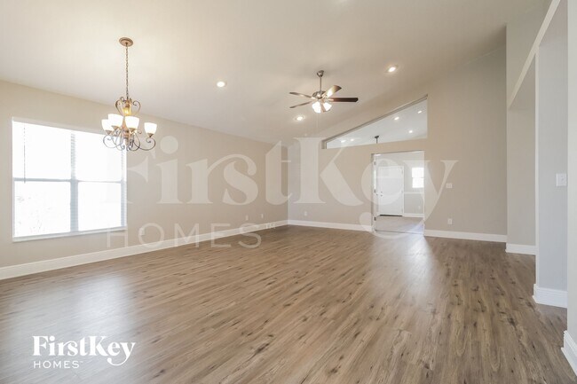 Foto del edificio - 522 Whittingham Pl