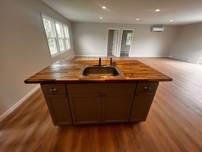 Foto del edificio - Newly Renovated Single-Family Home with Op...