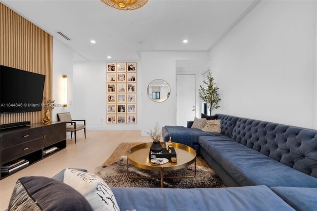 Building Photo - 2618 Trapp Ave