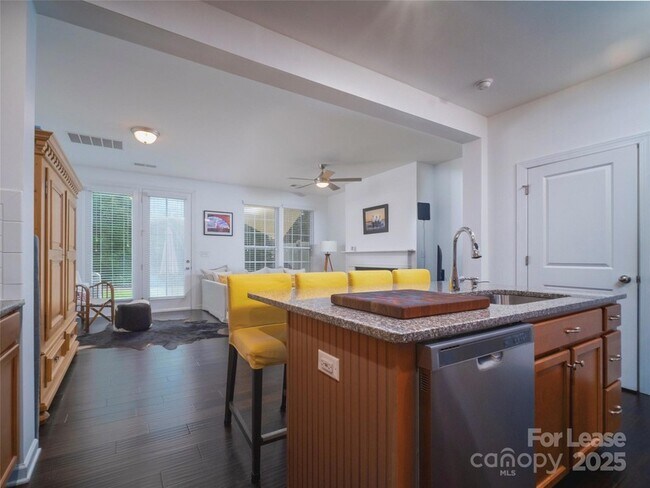 Foto del edificio - 9547 Glenburn Ln