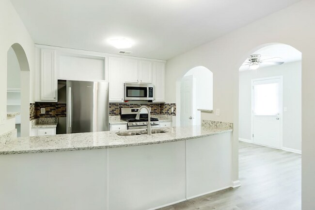 Foto del edificio - 4795 Buckeye Pl