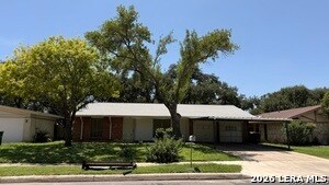 Foto del edificio - 7418 Pipers Creek St