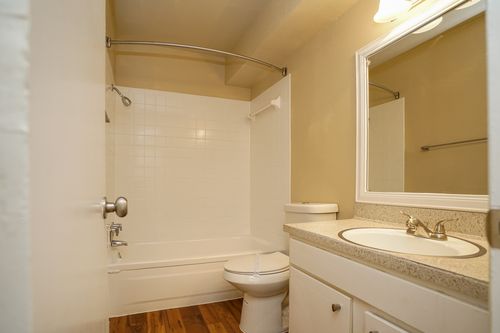 Foto del edificio - 800 Gentleman Rd