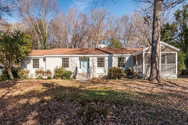 Building Photo - Single Family Ranch: September 1st