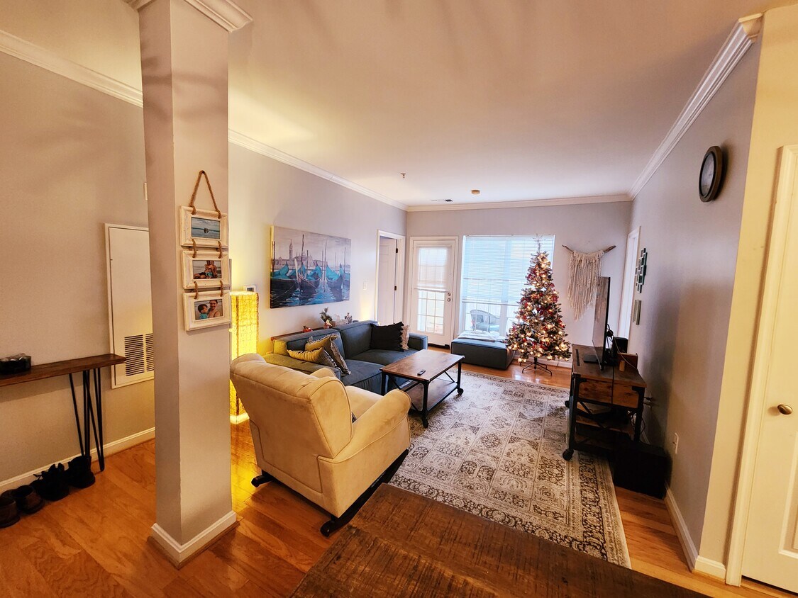 4551 Strutfield Ln Unit 4215, Alexandria, VA 22311 Condo for Rent in Alexandria, VA