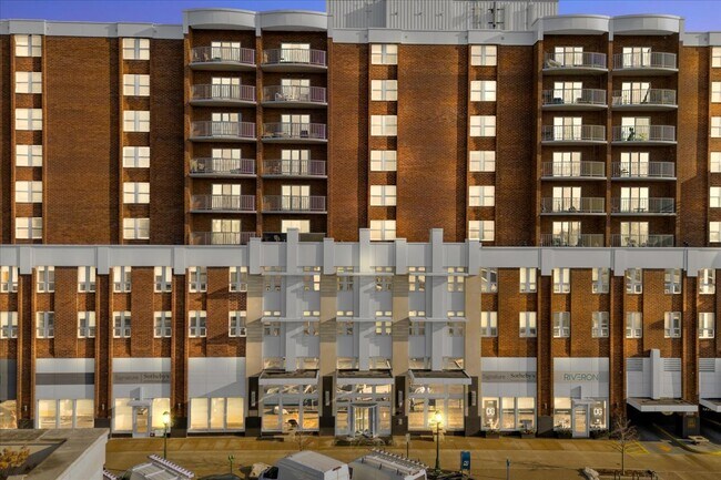 Building Photo - 411 S Old Woodward Ave