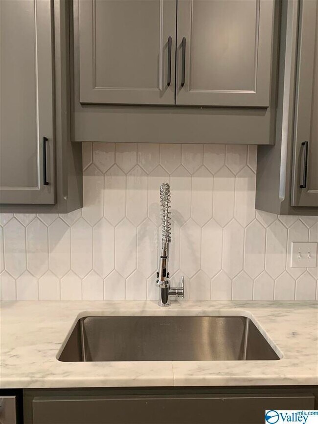 85 Town Center Dr Nw Huntsville Al 35806 Apartment For Rent In Huntsville Al Apartments Com