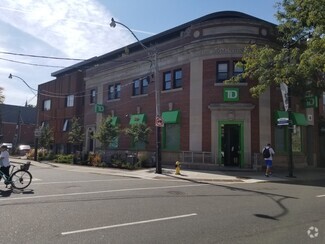 Building Photo - 2945 Dundas St W
