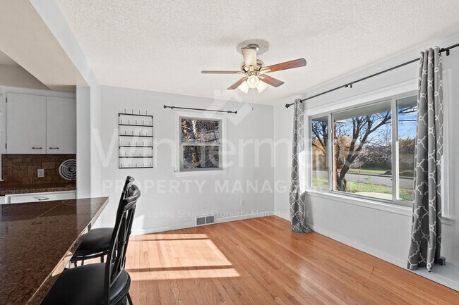 Foto del edificio - Welcome to Downriver