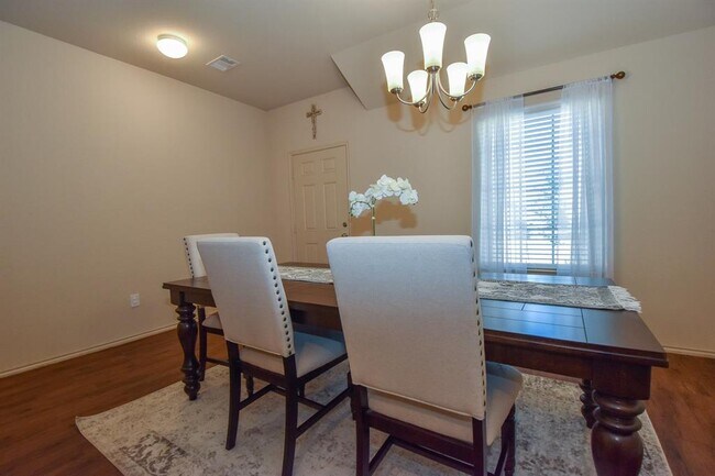Building Photo - 15410 Casita Verde Way