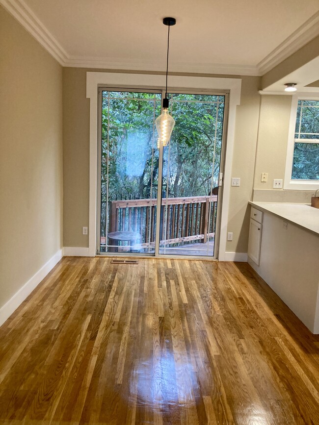 Dining area with view out the deck - 3954 Canon Ave