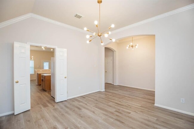 Building Photo - 2710 Falcon Knoll Ln