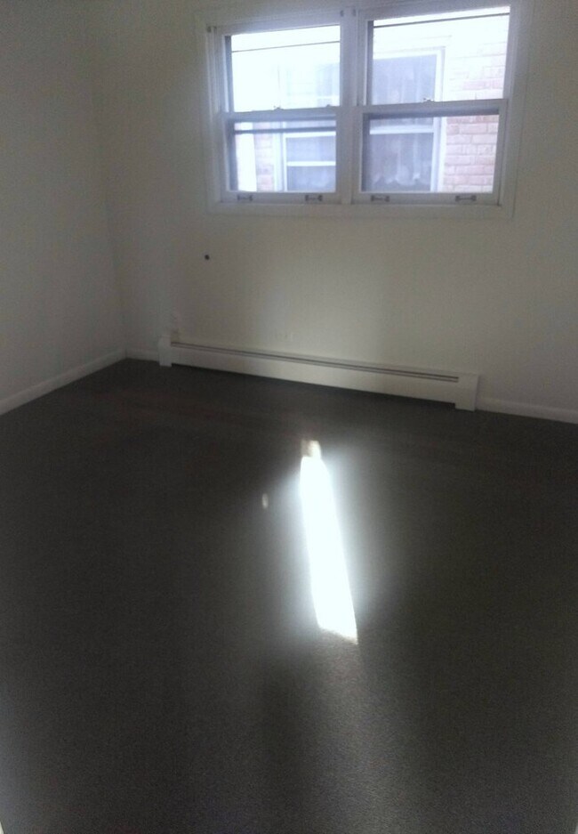 Foto del edificio - 6024 W Montrose Ave