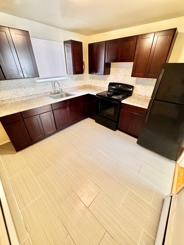 Photo - 3212 Ellwood Ave Apartment