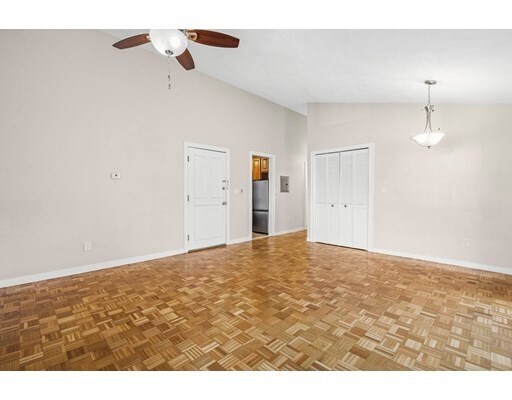 Foto del edificio - 1 Greenridge Ln
