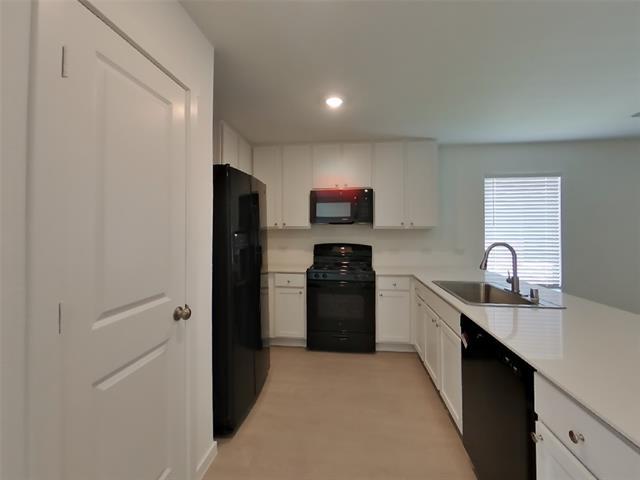 Foto del edificio - 806 Ginkgo Wy